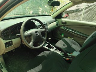 Nissan Almera 2001