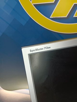Monitor Samsung SyncMaster 713м 17