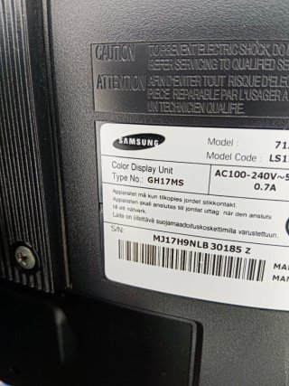 Monitor Samsung SyncMaster 713м 17