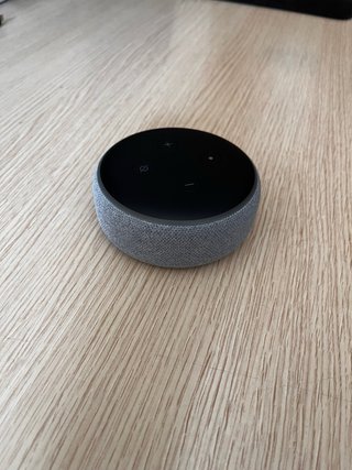 Amazon Echo Dot Nero/Grigio con caricatore