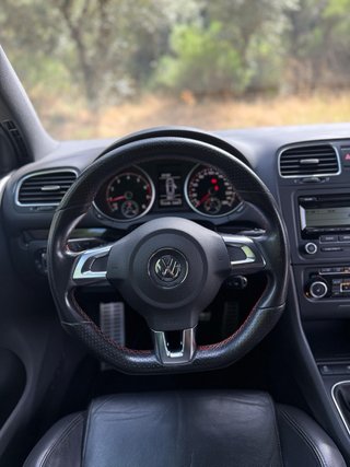 Volkswagen Golf GTI 2011