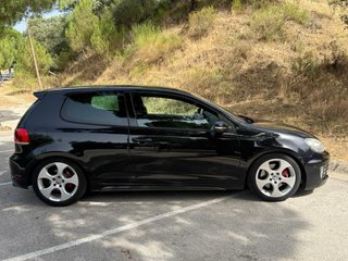 Volkswagen Golf GTI 2011