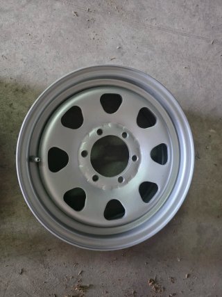 Llantas Nissan Patrol r16"