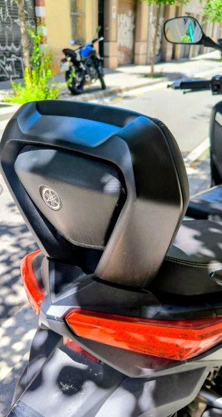 Maxi Scooter Yamaha X-Max Iron Max Negra/Gris