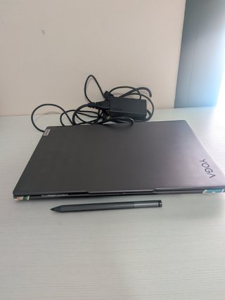 Lenovo Yoga 7 2-in-1 14IML9 con Garanzia