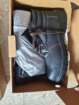Botas de seguridad negras con cordones