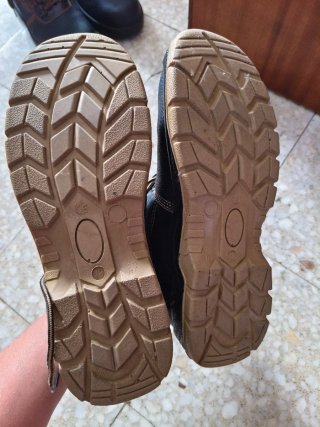 Botas de seguridad negras con cordones