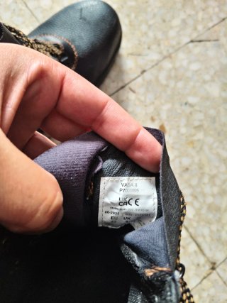 Botas de seguridad negras con cordones