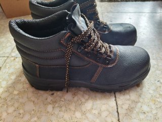 Botas de seguridad negras con cordones