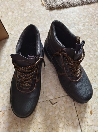 Botas de seguridad negras con cordones