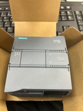 Siemens S7-1200 CPU 1211C PLC