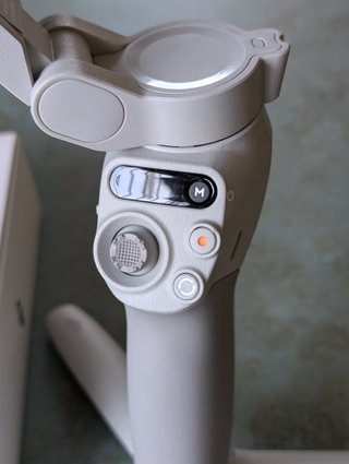 DJI Osmo Mobile SE Gimbal Smartphone