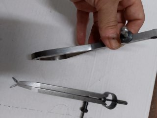 Dos compases para interior y exterior