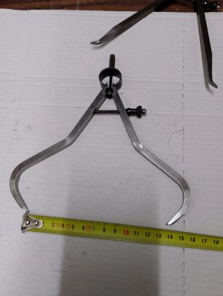 Dos compases para interior y exterior