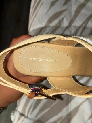 Sandalias cuña Tommy Hilfiger beige