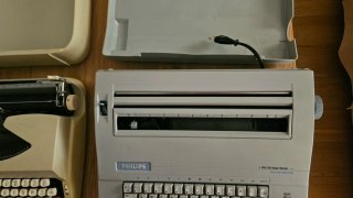 Máquinas de escribir manual y eléctrica