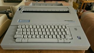 Máquinas de escribir manual y eléctrica