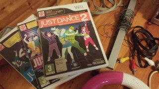 Nintendo Wii Rossa con accessori e giochi