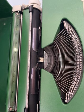 Máquina de escribir Olympia Deluxe Verde
