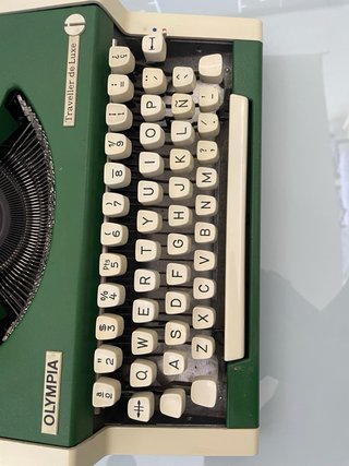 Máquina de escribir Olympia Deluxe Verde