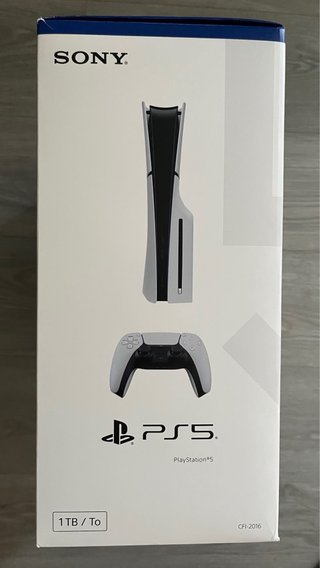 Sony PS5 1TB Nueva + Juegos