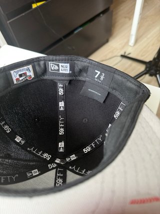 Gorra New Era LA Negra Palmeras