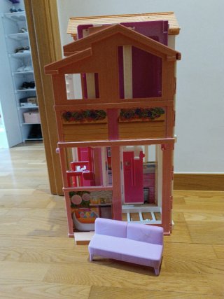 Casa Barbie sin accesorios