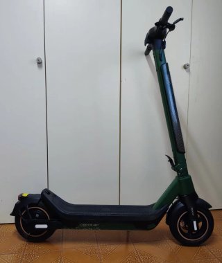 Patinete Eléctrico Verde Oscuro motor 1000