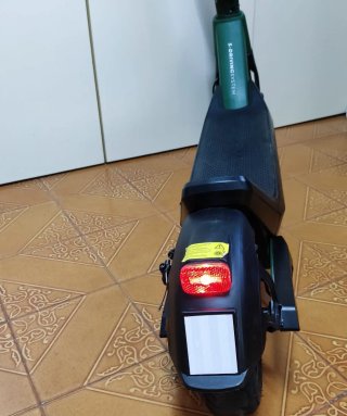 Patinete Eléctrico Verde Oscuro motor 1000