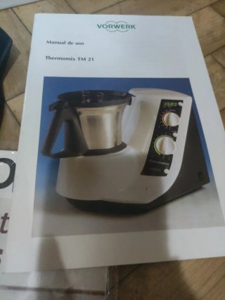 Thermomix TM 21 con accesorios