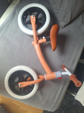 Bicicleta infantil naranja