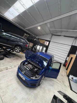Volkswagen Caddy r32