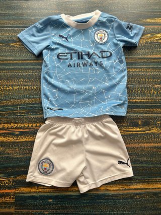 Conjunto Manchester City Niño Camiseta y Pantalón