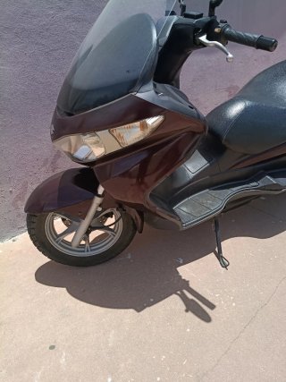 Suzuki Burgman 125cc Maxiscooter 11.000 kmts