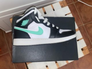 Nike Air Jordan 1 Caja precio negociable
