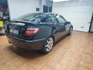 Mercedes-Benz Clase C 2005