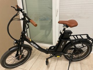 Bicicleta Eléctrica Negra