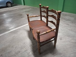 Sillón Castellano Madera y Cuero