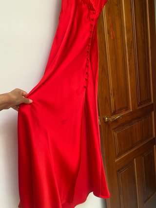 Vestido lencero rojo satinado