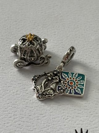 Lote Charms Carroza Cenicienta y Frozen