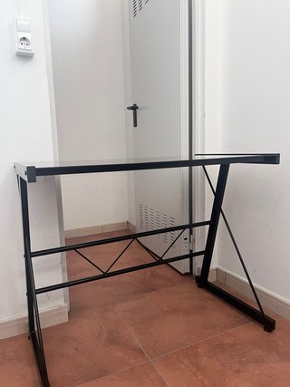 Escritorio moderno vidrio y metal negro