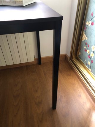 Escritorio, Silla y Lámpara plateada