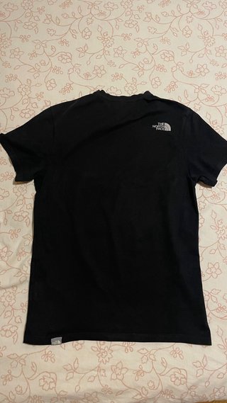 Camiseta The North Face Negra