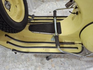 Vespa 125L Amarilla Restaurada