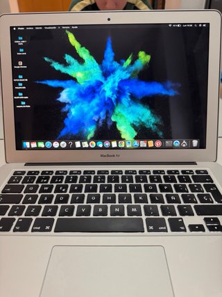 Macbook Air Plata  Modelo A1466  Año 2016