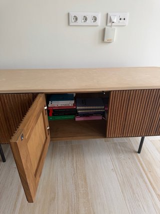 Mueble TV Kirei 150 cm, como nuevo