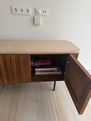 Mueble TV Kirei 150 cm, como nuevo
