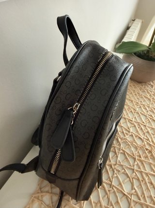 Mochila Guess Logo Monogram marrón