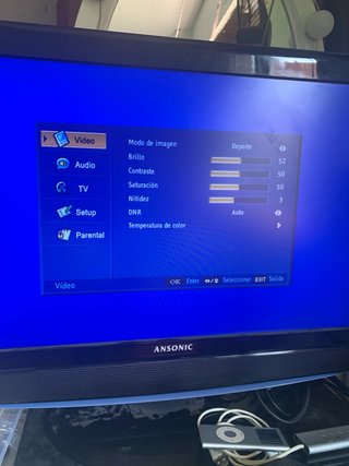 Televisor Ansonic Negro y Azul