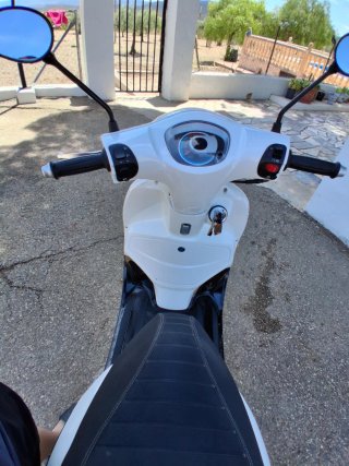 Keeway Versilia 50, Blanca Scooter